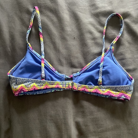 Multi colored Roxy bikini top - Picture 2 of 4